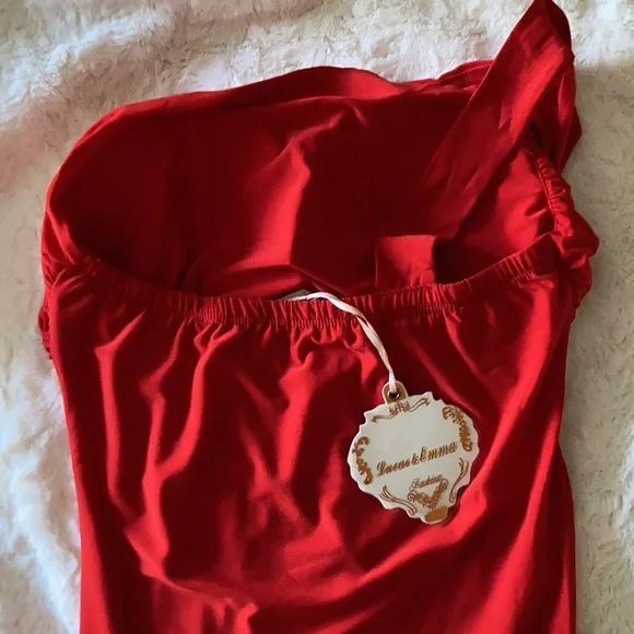 Lucas & Emma Gown NWT Size Small Red - Picture 6 of 9